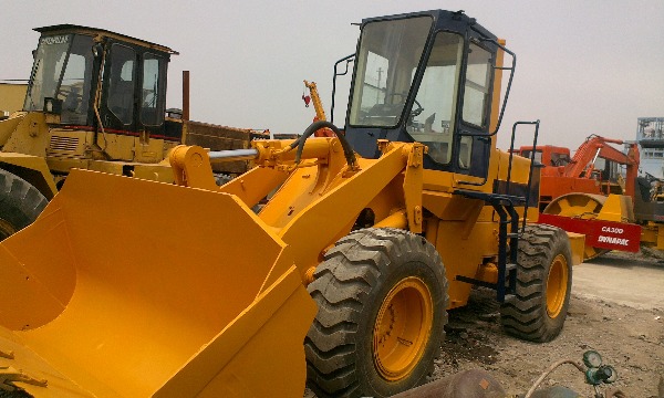 KOMATSU WA 300-1 pompa wody